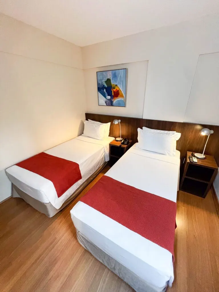 Quarto Design, Twin