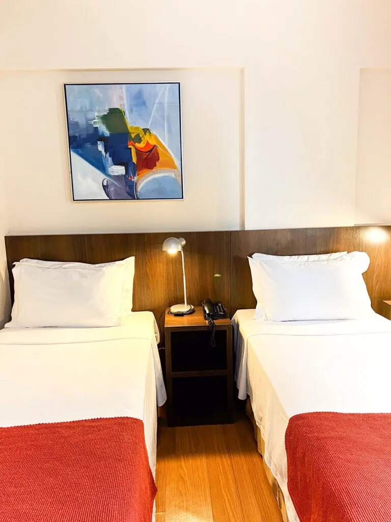 Quarto Design, Twin